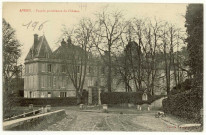 Dampsmesnil. Aveny Façade Postérieure du Château.