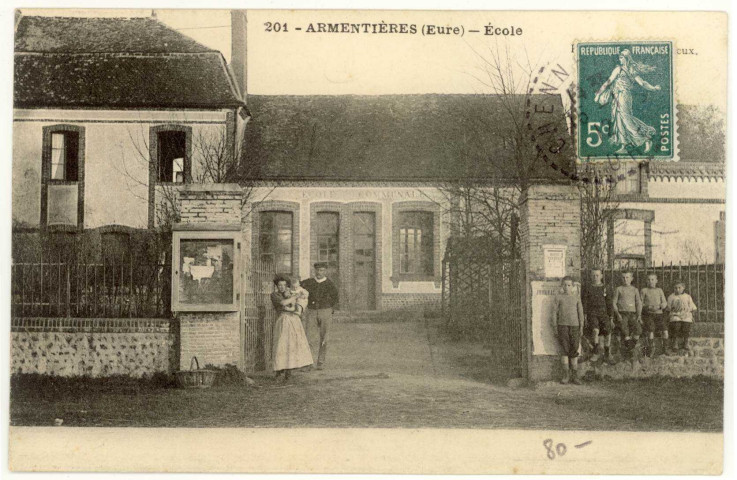 Armentières-sur-Avre. Ecoles.