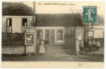 Armentières-sur-Avre. Ecoles.
