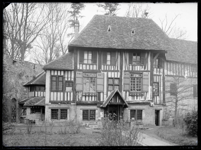Manoir de Crèvecœur-en-Auge (Calvados).