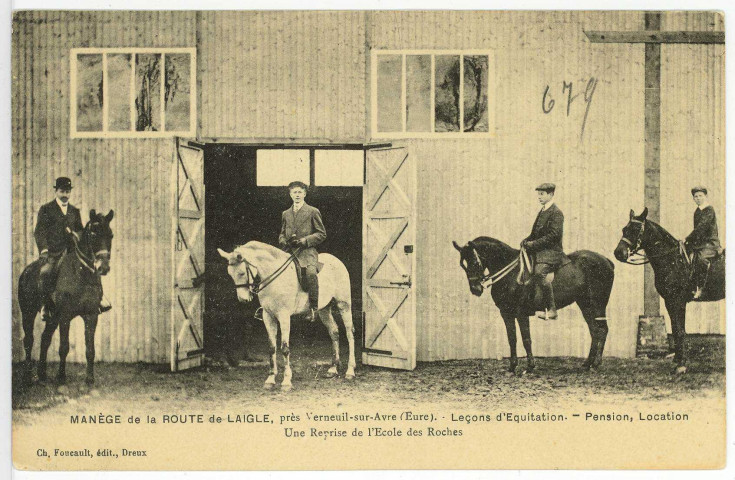 Verneuil-sur-Avre. Manège de la Route de Laigle, près Verneuil-sur-Avre (Eure). - Leçons d'Equitation. - Pension, Location. - Une reprise de l'Ecole des Roches.