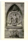Groupe sculpté du Christ entouré de la Vierge et de Saint-Jean dans l'église Saint-André du Bec-Hellouin (Eure, France)