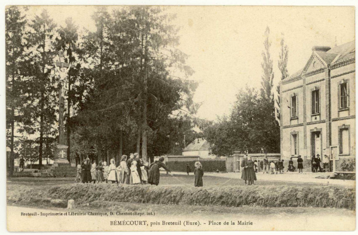 Bémécourt. La Place de la mairie.
