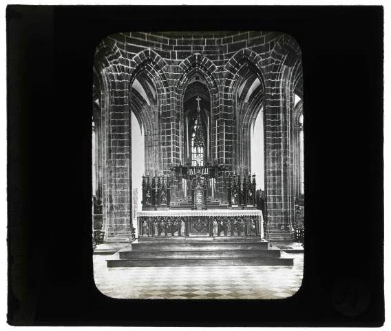 Église abbatiale du Mont-Saint-Michel (Manche), abside et maître-autel.
