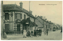 Acquigny. La route de Louviers.