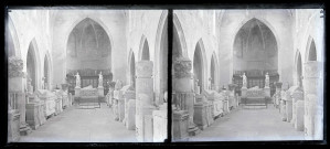 Nef de l'ancienne Commanderie de l'ancienne église Sainte-Anne (musée lapidaire) d'Arles (Bouches-du-Rhône).