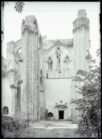 Ruines et vestiges de l'abbaye Notre-Dame de Fontenelle de Saint-Wandrille-Rançon (Seine-Maritime).
