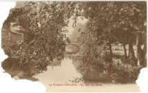 Fontaine-la-Soret. La Rivière Thibouville Un coin de pêche.