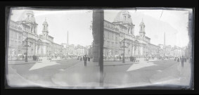 Place Navone de Rome (Italie) avec la fontaine des quatre fleuves surmontée d'un obélisque provenant du cirque de Maxence.