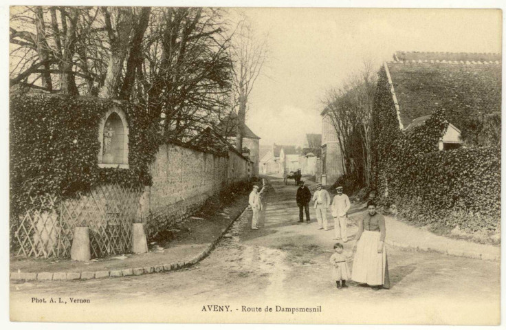 Dampsmesnil. Aveny Route de Dampsmesnil.