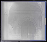Portail de la salle capitulaire du Grand-Moûtier de l'ancienne abbaye royale de Fontevrault à Fontevraud-l'Abbaye (Maine-et-Loire).