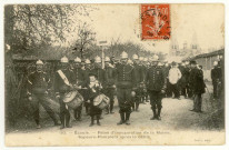 Ecouis. Fêtes d'inauguration de la Mairie-Sapeurs Pompiers après le défilé.