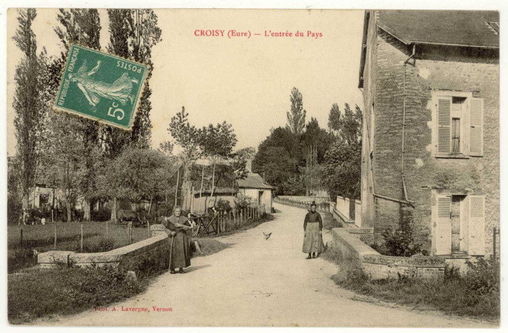 Croisy-sur-Eure. L'Entrée du Pays.