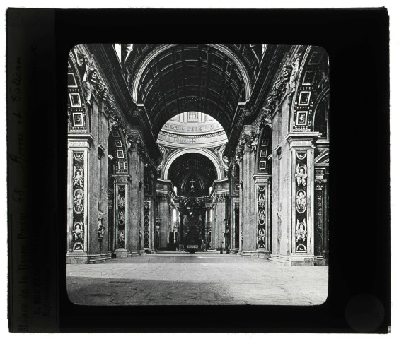 Basilique Saint-Pierre du Vatican, intérieur.