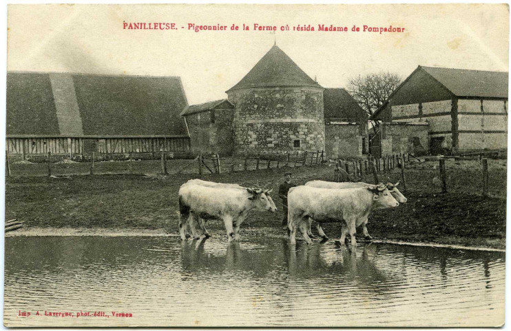 Panilleuse. Pigeonnier de la Ferme où résida Madame de Pompadour.