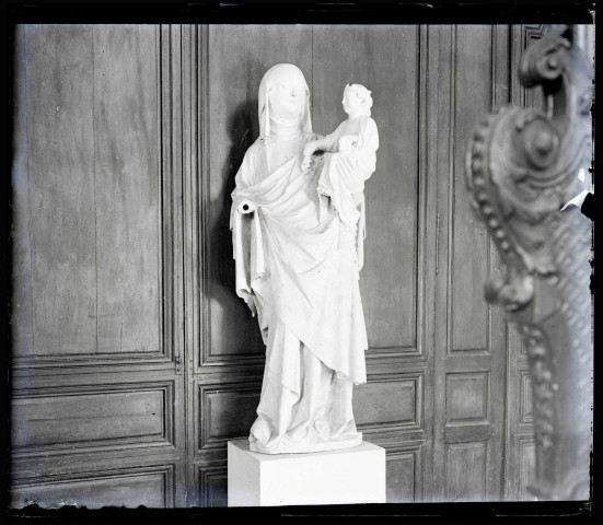 Statue de Sainte-Anne de l'église Notre-Dame d'Écouis (Eure).