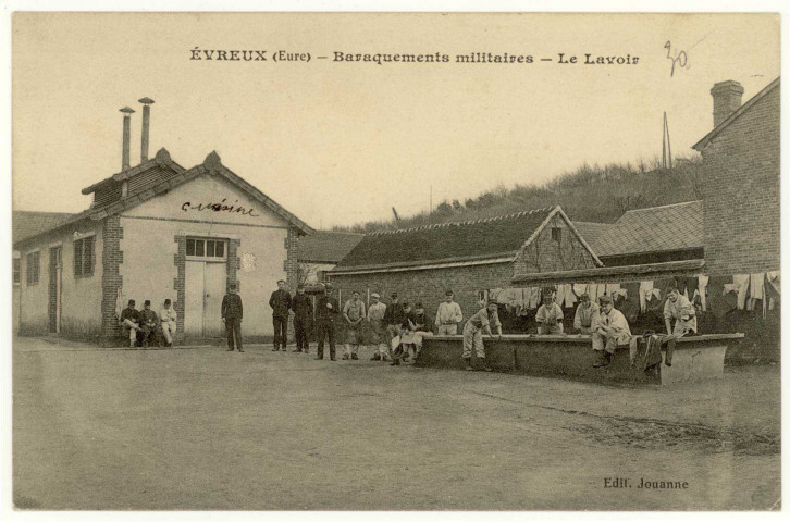 Evreux-Ville. Baraquements militaires-Le Lavoir.