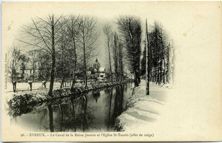Evreux-Ville. Le Canal de la Reine Jeanne et Église St-Taurin (effet de neige).