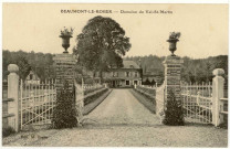 Beaumont-le-Roger. Domaine du Val Saint-Martin.