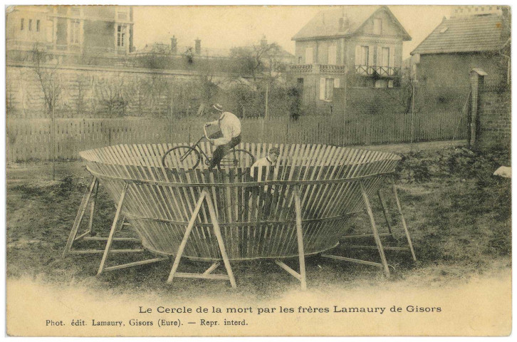 Gisors. Le Cercle de la mort par les frères Laumaury de Gisors.