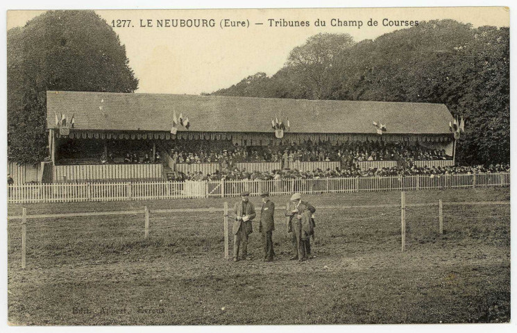 Neubourg (Le). Tribunes du Champ de Courses.