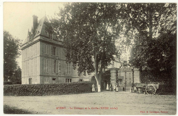 Dampsmesnil. Aveny Le Château et la Grille (XVIIe siècle.