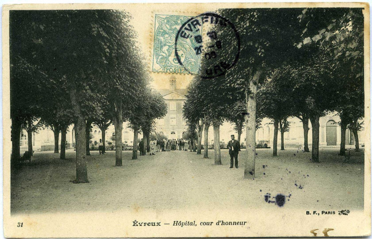 Evreux-Ville. Hôpital, Cour d'honneur.