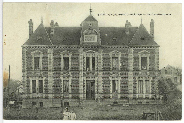 Saint-Georges-du-Vièvre. La Gendarmerie.