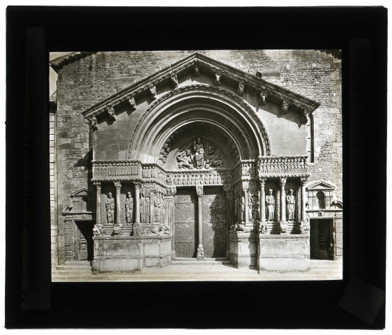 Église Saint-Trophime d'Arles (Bouches-du-Rhône), façade ouest.