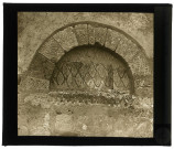 Église Saint-Rémi d'Aclou (Eure), porte sud.