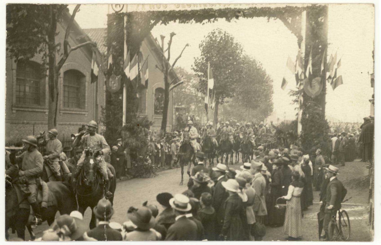 Evreux-Ville. Cérémonie officielle du 3 septembre 1919 pour le retour du 7e Chasseurs à Evreux