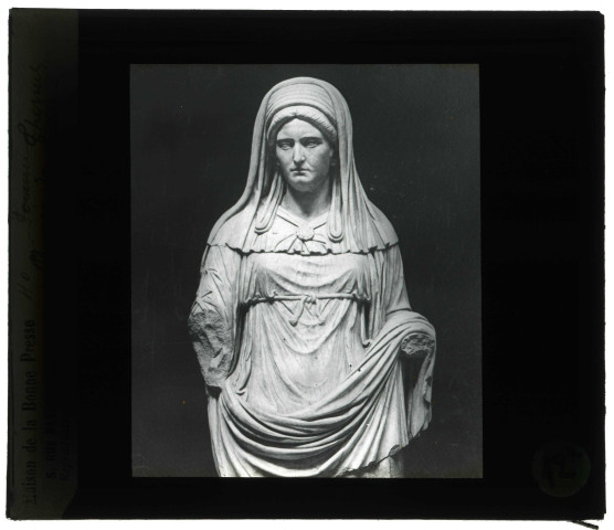 Musée des Thermes à Rome (Italie), statue d'une grande vestale.