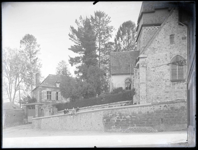 Angle de l'église de Ry (Seine-Maritime).