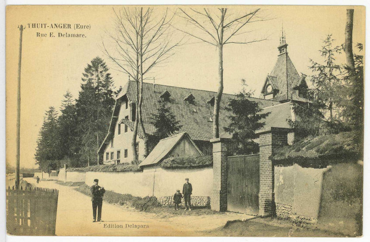 Thuit-Anger (Le). Rue E. Delamare.