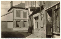 Bois-le-Roi. La Pittoresque Mercerie.
