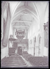 Nef de l'église de Picquigny (Somme).
