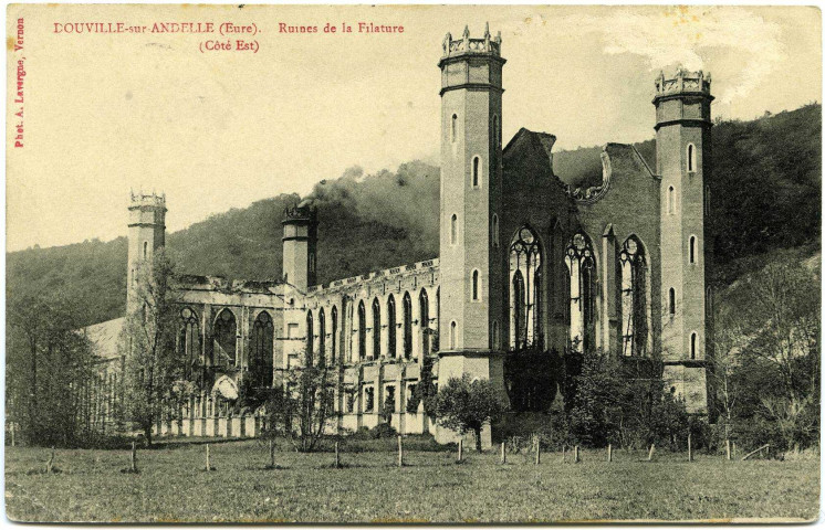 Douville-sur-Andelle. Ruines de la Filature (Côté Est).