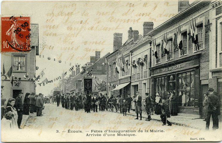 Ecouis. Fêtes d'Inauguration de la Mairie. - Arrivée d'une musique.