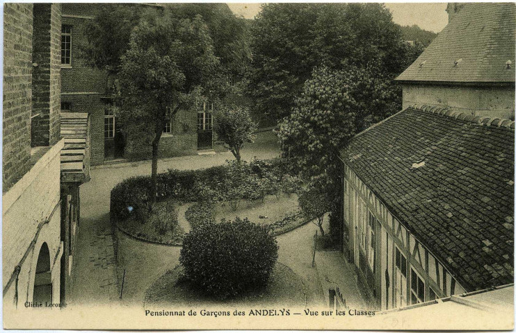 Andelys (Les). Pensionnat de Garçons -Cour de Récréation.