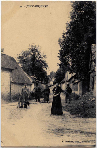 Jouy-sur-Eure. Jouy-sur-Eure Intérieur du Bourg.