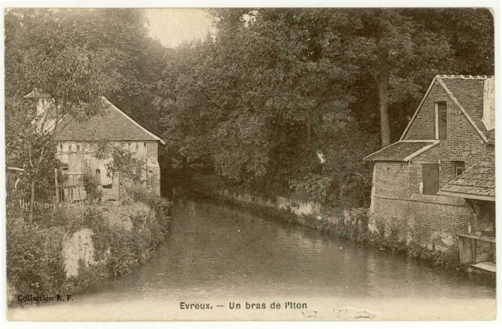 Evreux-Ville. Un bras de l'Iton.