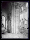 Intérieur de l'église Saint-Benoit de Saint-Benoit-sur-Loire (Loiret).