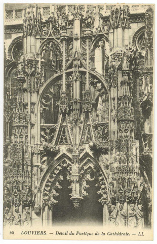 Louviers-Ville. Détail du Portique de la Cathédrale.
