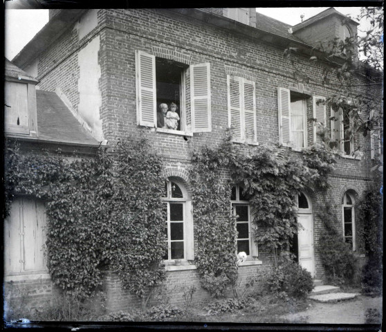 Presbytère de Rosay-de-Lieure (Eure).