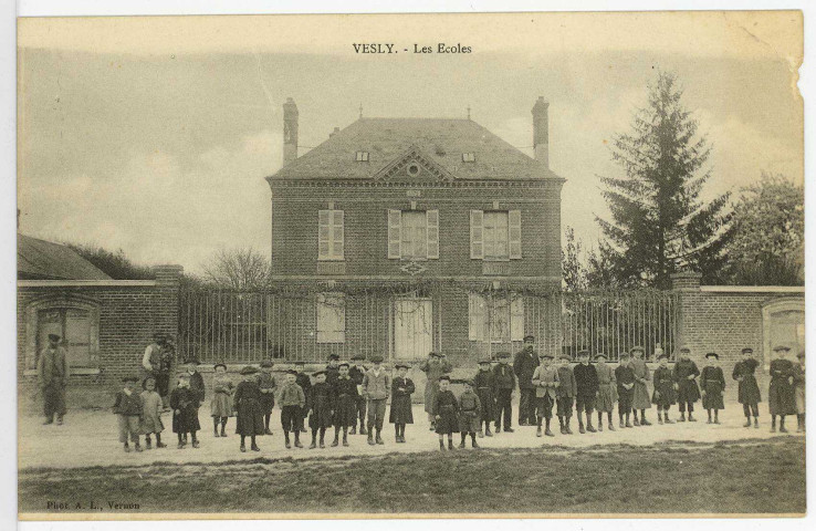 Vesly. Les Ecoles.