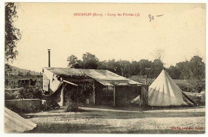 Bouafles. Camp des Pilotins (3).