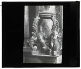 Église de Connelles (Eure), bâton de confrérie, partie supérieure baldaquin, deux statuettes Saint-Vaast et Saint-Romain.