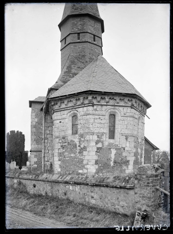 Chevet de l'église de Cuverville (Eure).