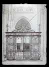Grille en fer forgé du déambulatoire de l'église de Saint-Riquier (Somme).