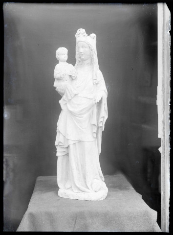 Statue de Vierge à l'enfant de l'église de Noyers (Eure).